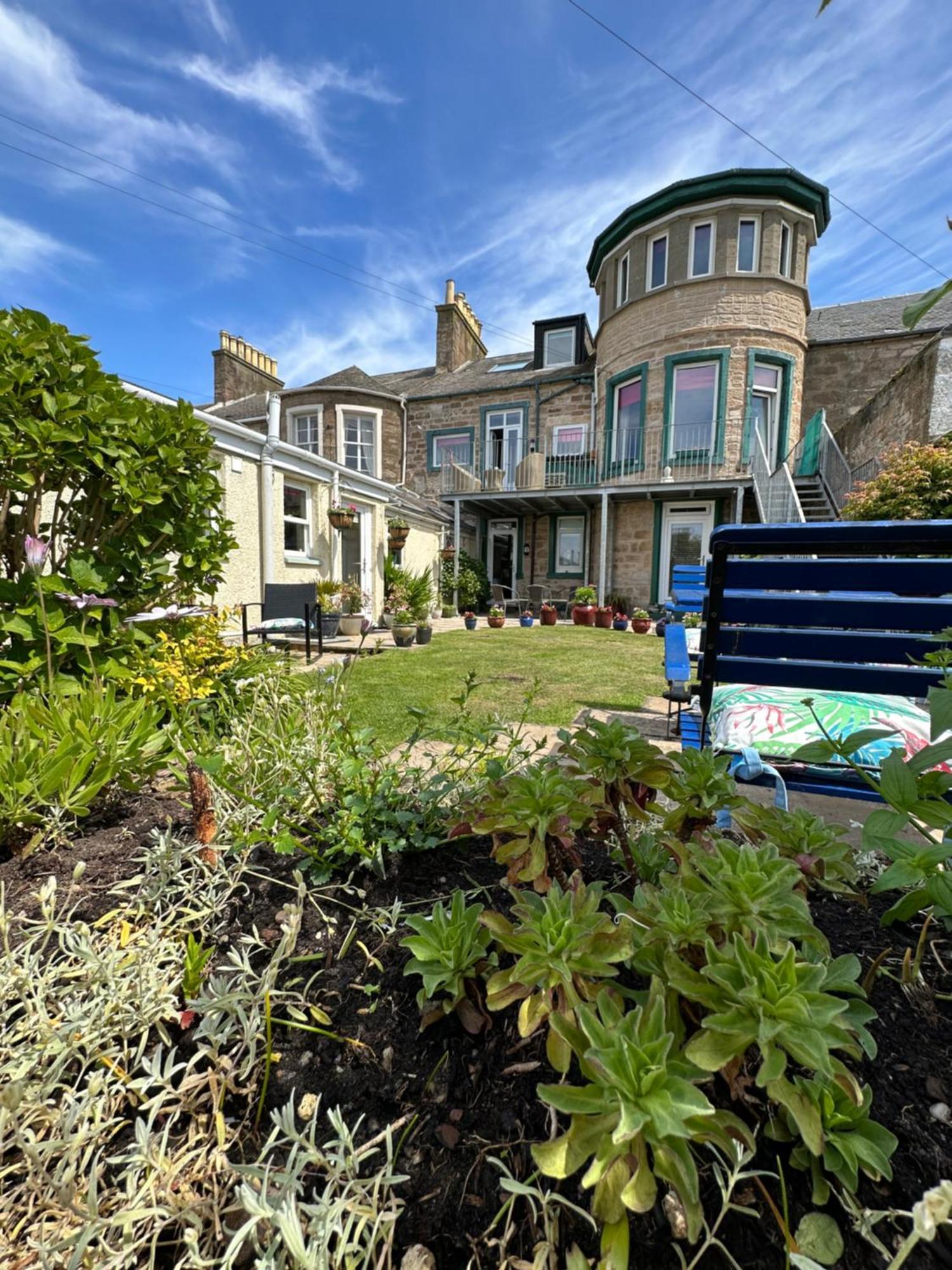 Beaches Ayr Exterior photo